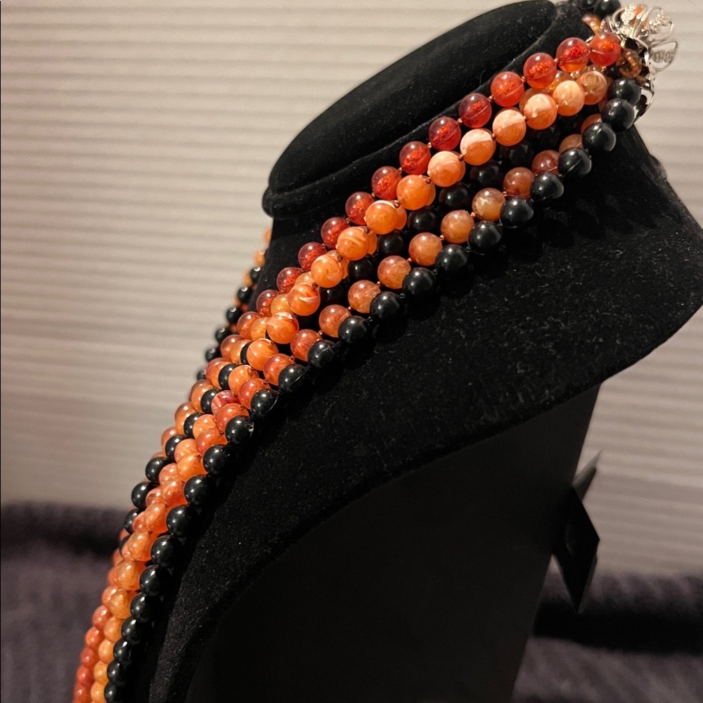 Vintage Orange Black Beaded Necklace 12” Drop - Picture 3 of 6